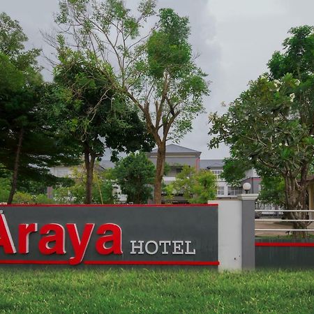 Araya Hotel Uttaradit Eksteriør billede